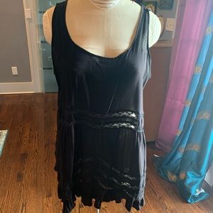 Black tank tunic with lace detail